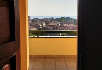 Relax al mare has Balcony rooms