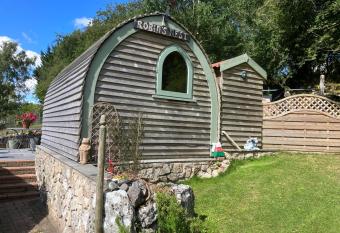 Robins Nest glamping pod North Wales allows 18 year olds to book a room