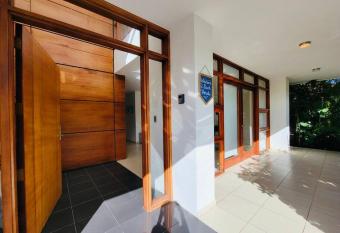 Spacious trendy Villa at Metro Country Club has Smoking/Balcony rooms