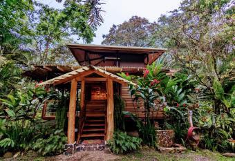 Cabina Harlequin at Margarita Hills Farm allows 18 year olds to book a room