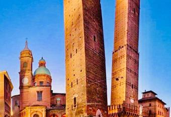 STOP&GO STATION BOLOGNA house self check-in Stazione AV- FIERA has Balcony rooms