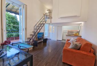 Rosella Home Sorrento has Smoking/Balcony rooms