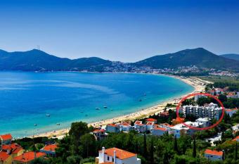 Nia s apartment by the sea has Balcony rooms