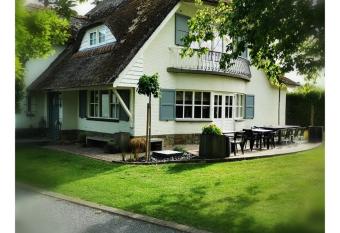 Bed & Bokes aan de Maaskant has Balcony rooms