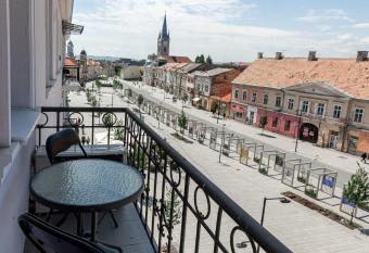 Salt Orchid Central has Balcony rooms