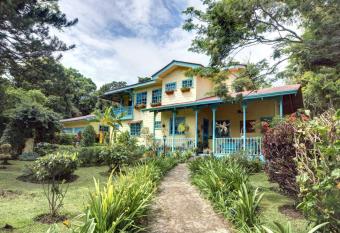 Casa De Las Tias has Balcony rooms