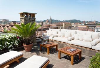 Gallery Hotel Art - Lungarno Collection has Balcony rooms