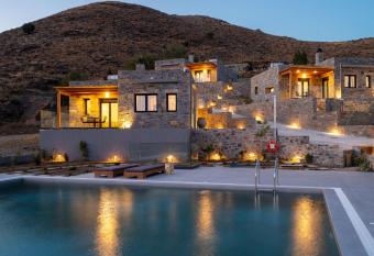 Celine Private Residences has Balcony rooms