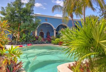 Casa 411 has Balcony rooms