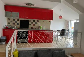 Milux apartman has Balcony rooms