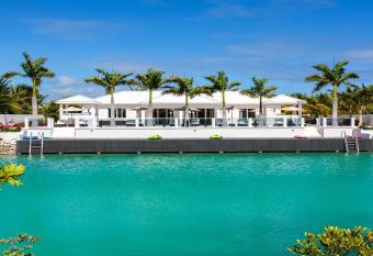 Beautiful 5 BD Sunset Bay Villa allows 18 year olds to book a room