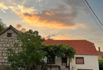 Ku  a za odmor has Balcony rooms