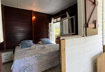 Chambre Bord de Mer allows 18 year olds to book a room