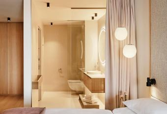 Haven Mountain Retreat has Balcony rooms