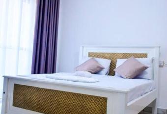 Nyali 1 Bedroom near Englishpoint allows 18 year olds to book a room