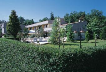 Hotel Pennile has Balcony rooms