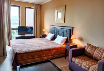 Barcelo Apartament B805 has Balcony rooms