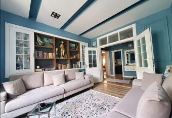 Apartamenti8 Korca allows 18 year olds to book a room