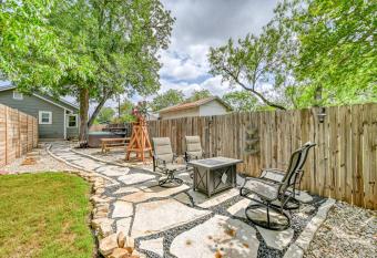 Charming Historic Home with Hot Tub and Firepit has Balcony rooms
