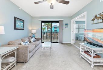 Lani Kai 118 has Balcony rooms