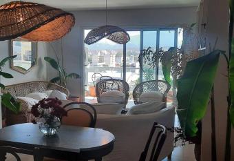 Departamento para 4 personas. Con cochera. has Balcony rooms