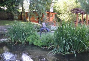Traditional Log Cabin next to Harry Potter Studios has Balcony rooms
