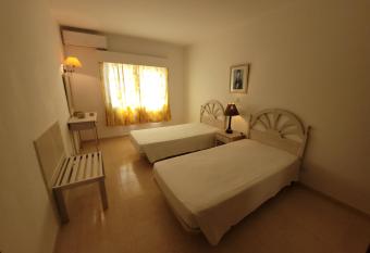 Dunas do Alvor by Atlantichotels - AL allows 18 year olds to book a room