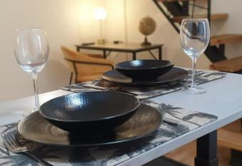 Jean-Antoine Mond  sir allows 18 year olds to book a room