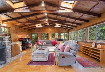 Spacious Serene Sanctuary- 14 min to Muir Woods has Balcony rooms