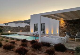 Summera 2 bedroom villas with private pool at Golden Beach allows 18 year olds to book a room