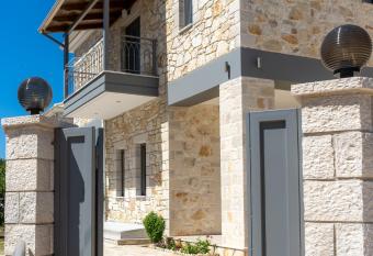 Sirius luxury Boutique has Balcony rooms