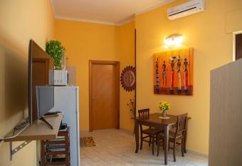 La Grotta dei Cervi Luminoso monolocale Salento allows 18 year olds to book a room