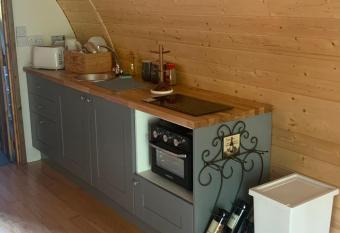 Railway Pod, Castlewellan has Balcony rooms