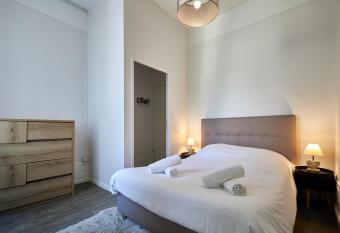 Le Nordic - T2 suite parentale - 5 mins des Caves de Champagne allows 18 year olds to book a room