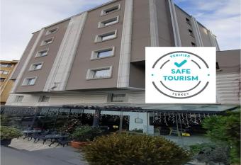 Semsan Hotel allows 18 year olds to book a room