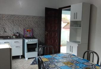 Casa de H  spedes S  o Francisco allows 18 year olds to book a room