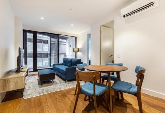 KULA South Yarra has Balcony rooms