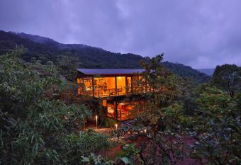 The Arboreal Resort has Smoking/Balcony rooms