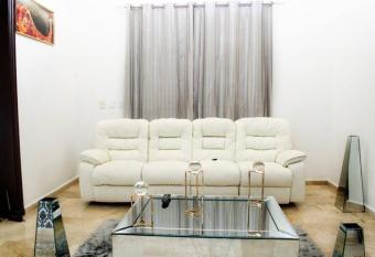 10 guests- 4 bedrooms - 10 beds -4 bathrooms has Balcony rooms