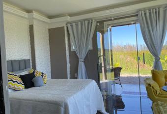 Flat da restinga has Balcony rooms