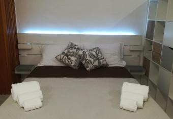 Domus casa vacanze Ponente has Balcony rooms