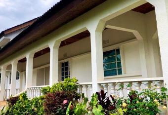 Djangos Kilimanjaro Guesthouse has Balcony rooms