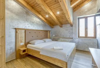 Casa Viktor has Balcony rooms