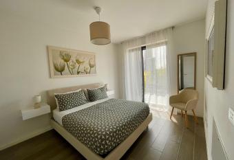 Stupendo appartamento in Fiera Milano-Up Town allows 18 year olds to book a room