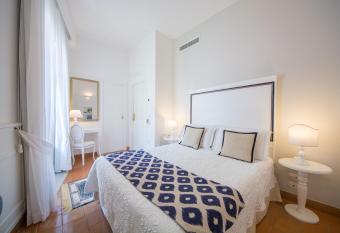 Villa Romana Hotel & Spa has Balcony rooms