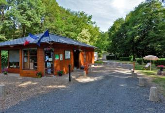 Camping ONLYCAMP LE VAL JOYEUX has Balcony rooms