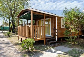 Camping Grande Italia Vulcano 1 has Balcony rooms