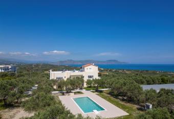 Lyrids Apartments has Balcony rooms