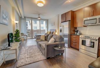 FRONTDESK The VUE Apts Uptown Charlotte allows 18 year olds to book a room