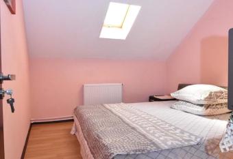 SPR HOUSE has Balcony rooms